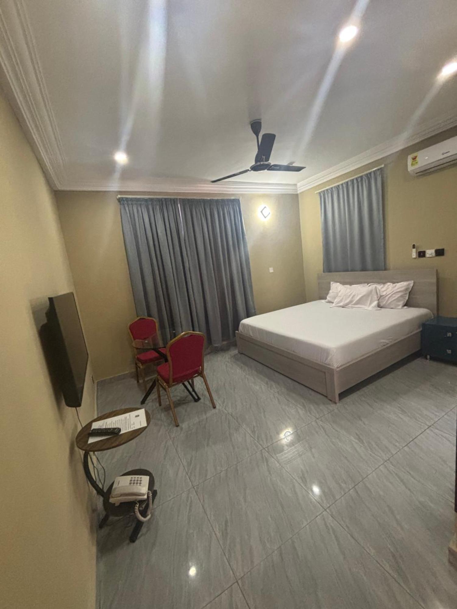 Bonsukoda Lodge Madina Esterno foto